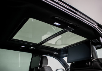 Подержанный автомобиль Cadillac Escalade Suv 2023 года (11 фото)