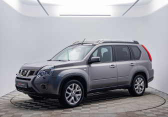 Подержанный автомобиль Nissan X-Trail 2012 года (1 фото)