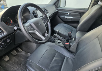 Подержанный автомобиль УАЗ Patriot 2019 года (9 фото)