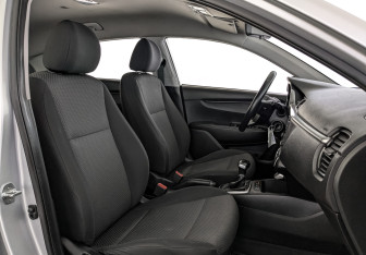 Подержанный автомобиль Kia Rio Hatchback 2021 года (24 фото)