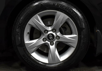 Подержанный автомобиль Hyundai i40 Sedan 2014 года (9 фото)