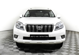 Подержанный автомобиль Toyota Land Cruiser Prado 2012 года (2 фото)