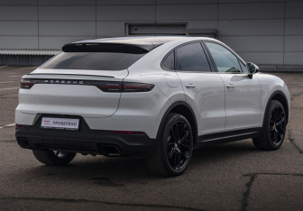 Подержанный автомобиль Porsche Cayenne 2019 года (5 фото)