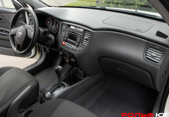 Подержанный автомобиль Kia Rio Sedan 2011 года (7 фото)