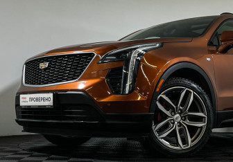 Подержанный автомобиль Cadillac XT4 2020 года (23 фото)