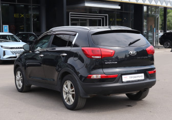 Подержанный автомобиль Kia Sportage 2014 года (7 фото)