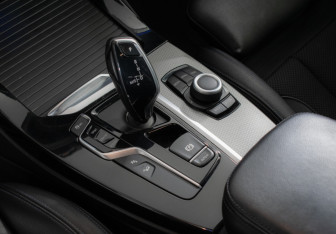 Подержанный автомобиль BMW X3 2018 года (15 фото)