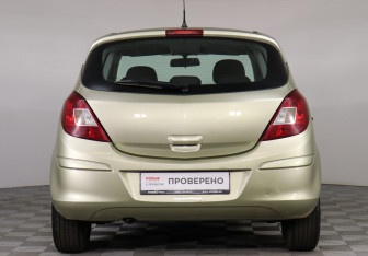 Подержанный автомобиль Opel Corsa 2008 года (5 фото)