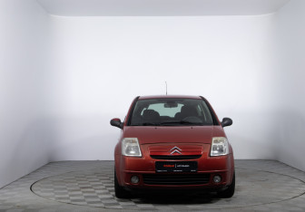 Подержанный автомобиль Citroen C2 2007 года (2 фото)
