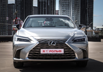 Новый Lexus ES 2025 (2 фото)