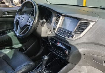 Подержанный автомобиль Hyundai Tucson 2018 года (10 фото)