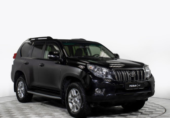 Подержанный автомобиль Toyota Land Cruiser Prado 2012 года (3 фото)