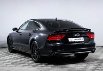 Подержанный автомобиль Audi A7 2012 года (7 фото)