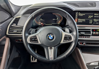 Подержанный автомобиль BMW X6 2021 года (22 фото)