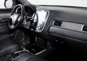 Подержанный автомобиль Mitsubishi Outlander 2019 года (9 фото)