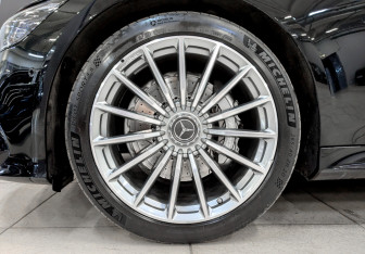 Подержанный автомобиль Mercedes-Benz AMG GT Liftback 2021 года (18 фото)