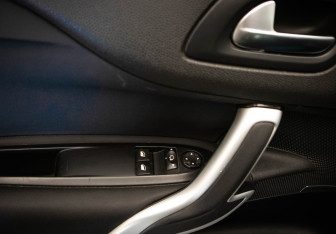 Подержанный автомобиль Citroen DS4 2014 года (19 фото)