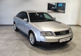 Подержанный автомобиль Audi A6 Sedan 2001 года (3 фото)