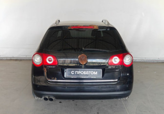 Подержанный автомобиль Volkswagen Passat Wagon 2008 года (5 фото)