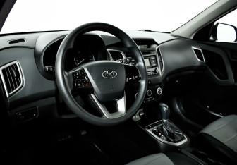 Подержанный автомобиль Hyundai Creta 2017 года (8 фото)