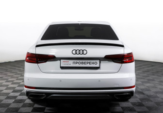 Подержанный автомобиль Audi A4 Sedan 2019 года (6 фото)