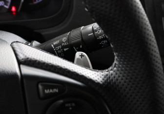 Подержанный автомобиль Honda CR-V 2013 года (12 фото)