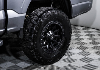 Подержанный автомобиль Ford F-150 2024 года (15 фото)
