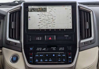 Подержанный автомобиль Toyota Land Cruiser Suv 2021 года (17 фото)