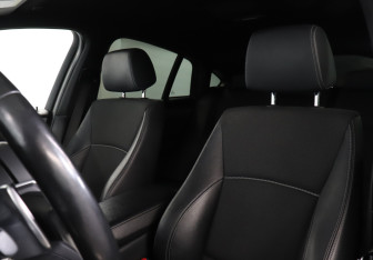 Подержанный автомобиль BMW X4 2018 года (17 фото)