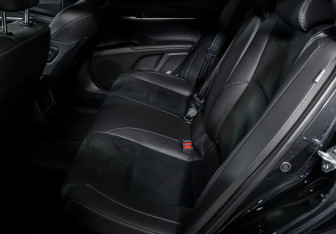 Подержанный автомобиль Toyota Camry Sedan 2024 года (10 фото)