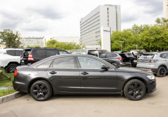 Подержанный автомобиль Audi A6 Sedan 2014 года (3 фото)