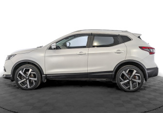 Подержанный автомобиль Nissan Qashqai 2019 года (8 фото)