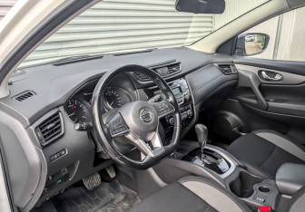 Подержанный автомобиль Nissan Qashqai 2020 года (16 фото)