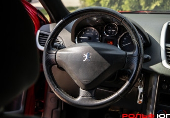 Подержанный автомобиль Peugeot 207 Hatchback 2008 года (11 фото)