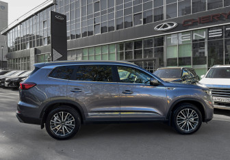 Подержанный автомобиль Chery Tiggo 8 Pro Max 2024 года (4 фото)