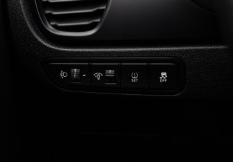 Подержанный автомобиль Kia Rio Hatchback 2020 года (15 фото)