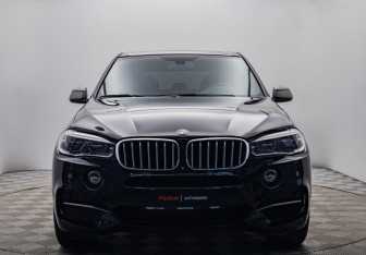 Подержанный автомобиль BMW X5 2016 года (8 фото)