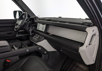 Подержанный автомобиль Land Rover Defender Suv 2021 года (13 фото)