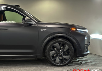 Подержанный автомобиль LiXiang L7 2023 года (32 фото)