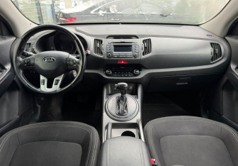 Подержанный автомобиль Kia Sportage 2010 года (9 фото)