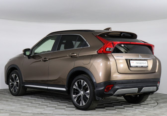 Подержанный автомобиль Mitsubishi Eclipse Cross 2018 года (7 фото)