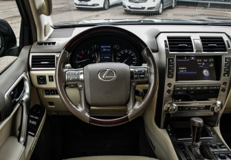Подержанный автомобиль Lexus GX 2018 года (16 фото)