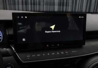 Подержанный автомобиль Toyota Camry Sedan 2024 года (18 фото)