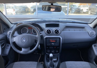 Подержанный автомобиль Renault Duster 2012 года (13 фото)