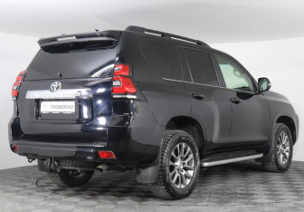Подержанный автомобиль Toyota Land Cruiser Prado 2019 года (5 фото)