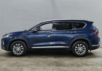 Подержанный автомобиль Hyundai Santa Fe 2019 года (8 фото)