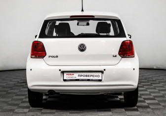 Подержанный автомобиль Volkswagen Polo Hatchback 2010 года (6 фото)