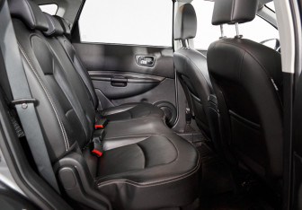 Подержанный автомобиль Nissan Qashqai+2 2012 года (10 фото)