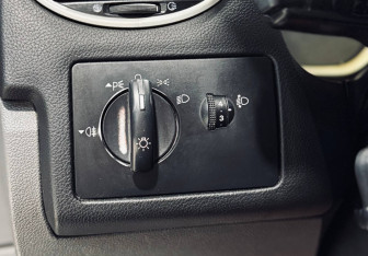 Подержанный автомобиль Ford Focus Wagon 2011 года (15 фото)