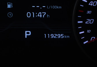 Подержанный автомобиль Kia Stinger 2018 года (12 фото)